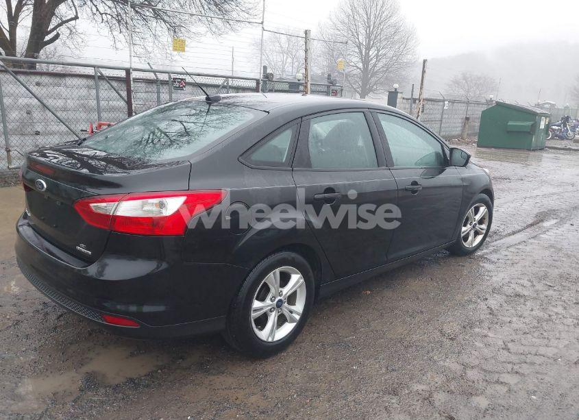 Photo 4 of 2014 Ford Focus SE (VIN 1FADP3F26EL166980)