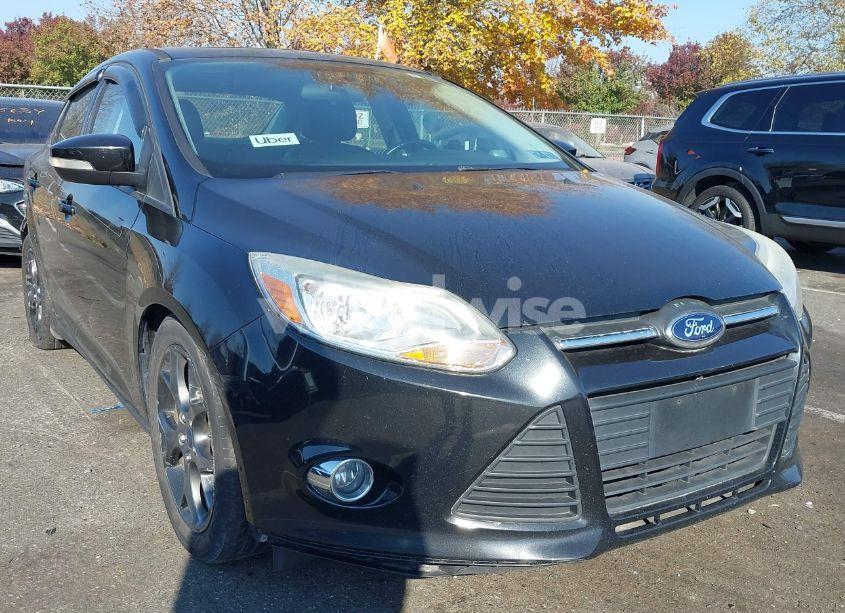 2014 Ford Focus SE (VIN 1FADP3F26EL179132) main photo