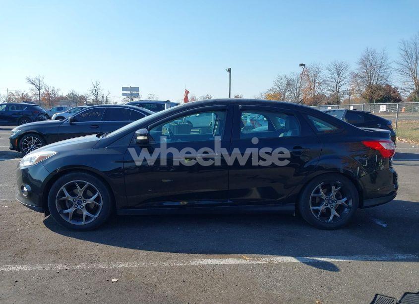 Photo 14 of 2014 Ford Focus SE (VIN 1FADP3F26EL179132)