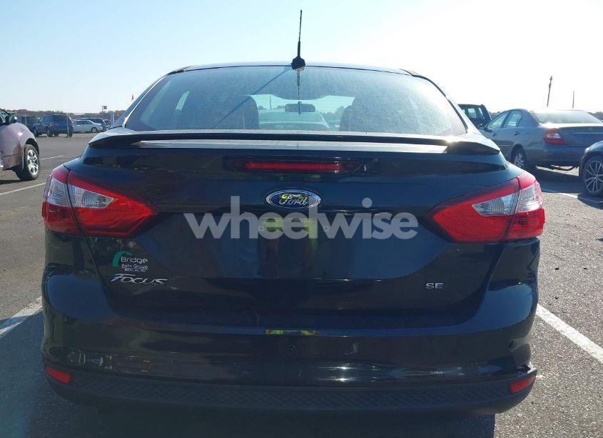 Photo 16 of 2014 Ford Focus SE (VIN 1FADP3F26EL179132)