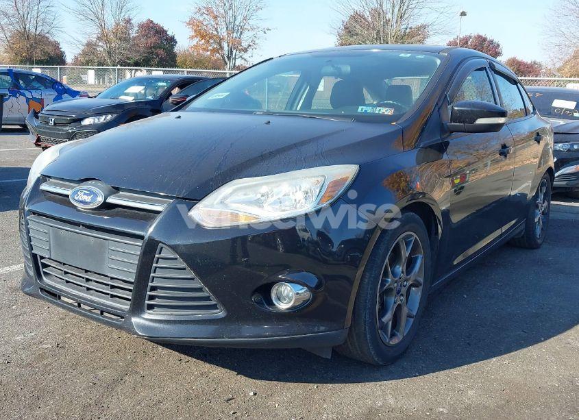 Photo 2 of 2014 Ford Focus SE (VIN 1FADP3F26EL179132)