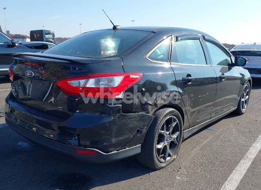 Photo 4 of 2014 Ford Focus SE (VIN 1FADP3F26EL179132)