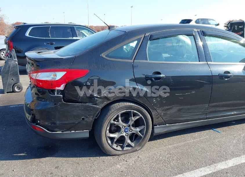 Photo 6 of 2014 Ford Focus SE (VIN 1FADP3F26EL179132)