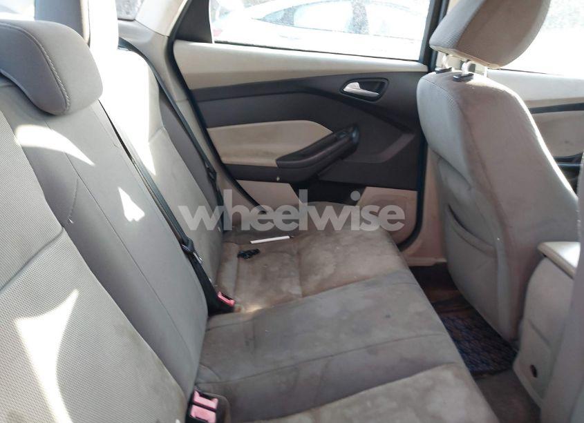 Photo 8 of 2014 Ford Focus SE (VIN 1FADP3F26EL179549)