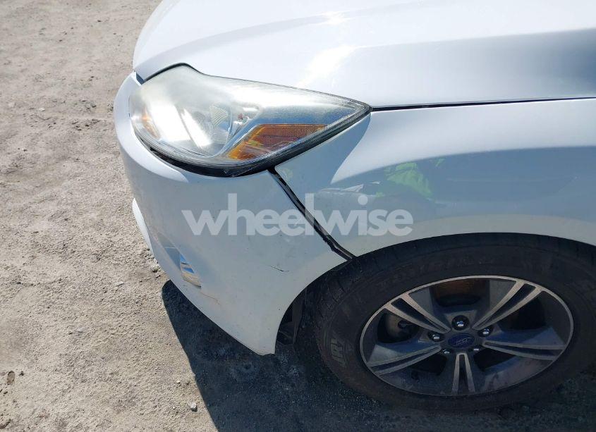 Photo 6 of 2014 Ford Focus SE (VIN 1FADP3F26EL190261)