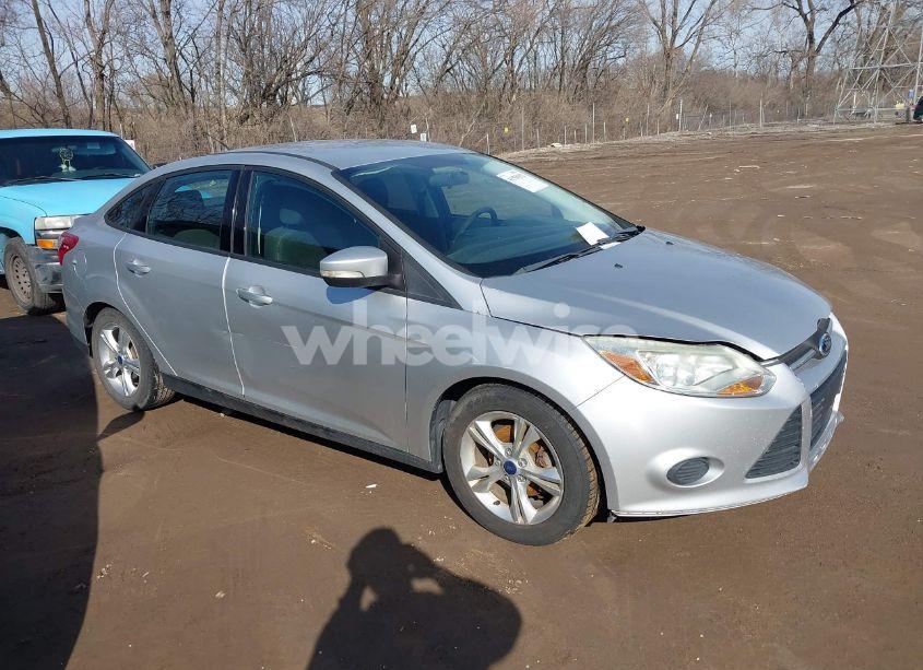 2014 Ford Focus SE (VIN 1FADP3F26EL193208) main photo
