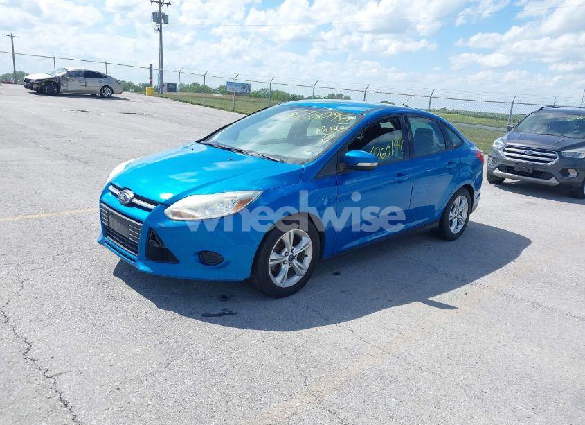 Photo 2 of 2014 Ford Focus SE (VIN 1FADP3F26EL196920)