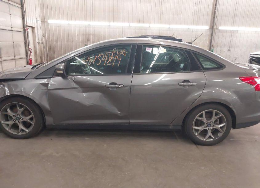 Photo 15 of 2014 Ford Focus SE (VIN 1FADP3F26EL209875)