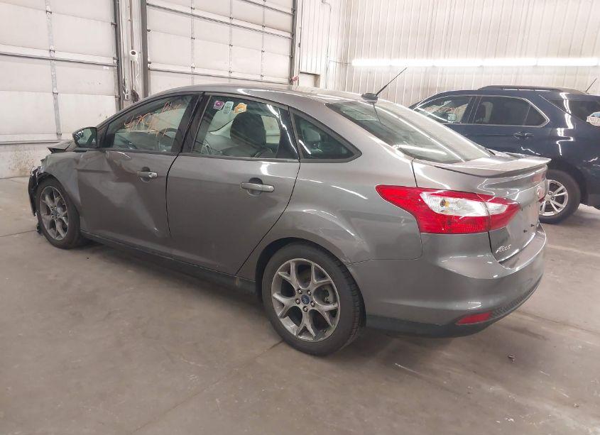 Photo 3 of 2014 Ford Focus SE (VIN 1FADP3F26EL209875)