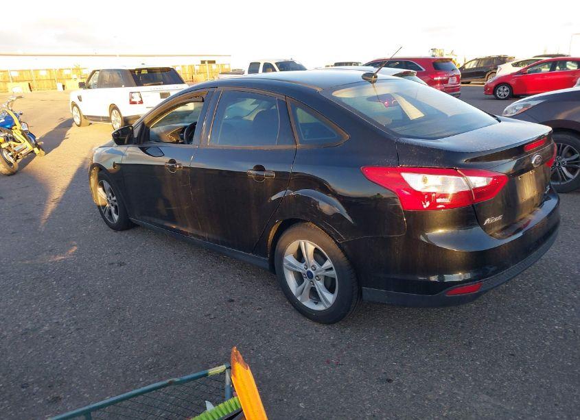 Photo 3 of 2014 Ford Focus SE (VIN 1FADP3F26EL209987)