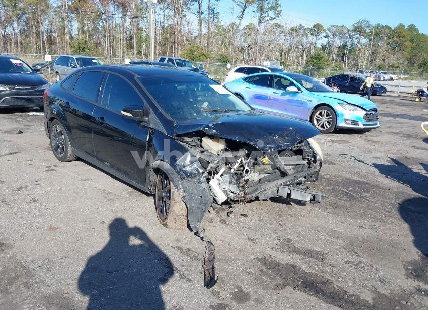 2014 Ford Focus SE (VIN 1FADP3F26EL216373) main photo