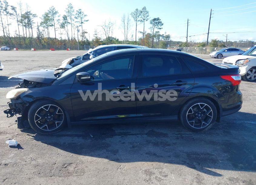 Photo 14 of 2014 Ford Focus SE (VIN 1FADP3F26EL216373)