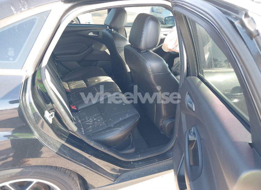 Photo 8 of 2014 Ford Focus SE (VIN 1FADP3F26EL216373)