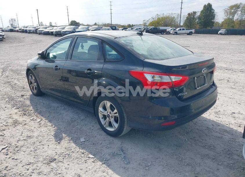 Photo 3 of 2014 Ford Focus SE (VIN 1FADP3F26EL217832)