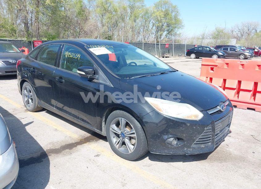 2014 Ford Focus SE (VIN 1FADP3F26EL223601) main photo