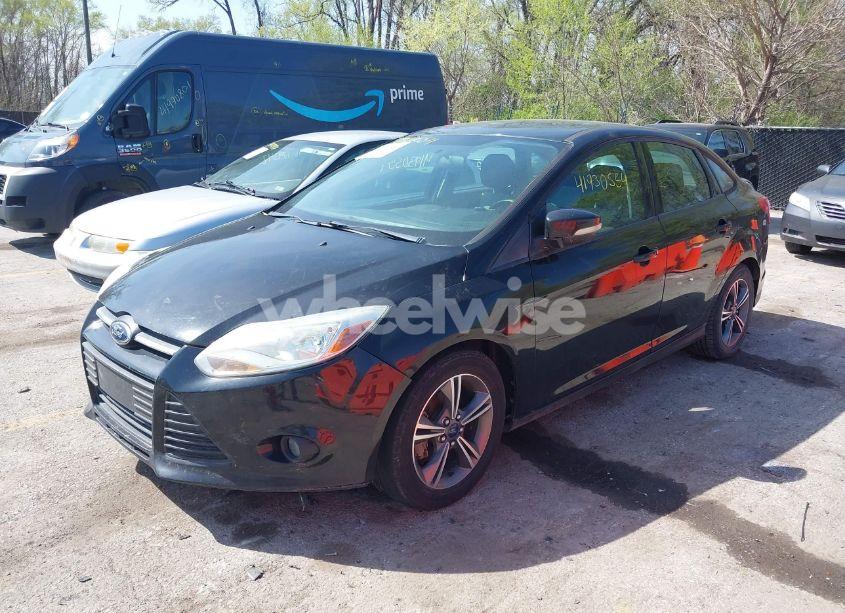 Photo 2 of 2014 Ford Focus SE (VIN 1FADP3F26EL223601)