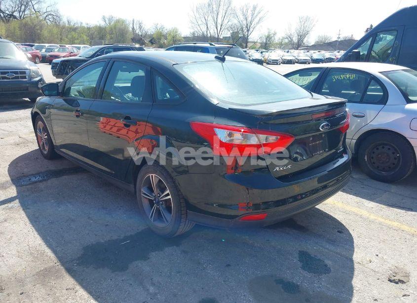 Photo 3 of 2014 Ford Focus SE (VIN 1FADP3F26EL223601)