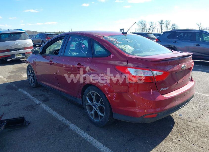 Photo 3 of 2014 Ford Focus SE (VIN 1FADP3F26EL232394)
