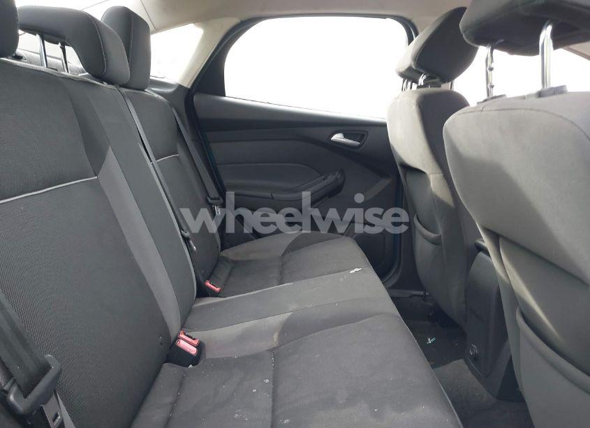 Photo 8 of 2014 Ford Focus SE (VIN 1FADP3F26EL243797)