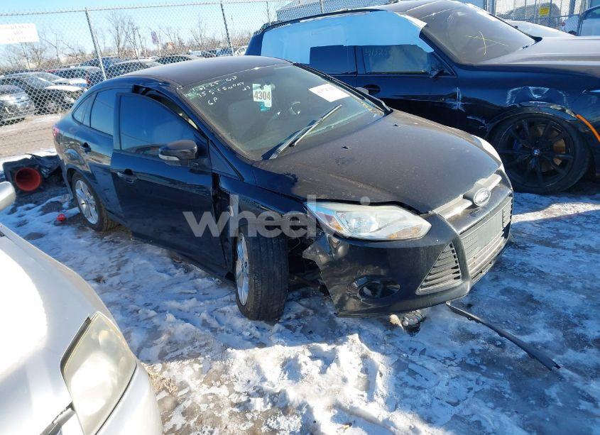 2014 Ford Focus SE (VIN 1FADP3F26EL245517) main photo