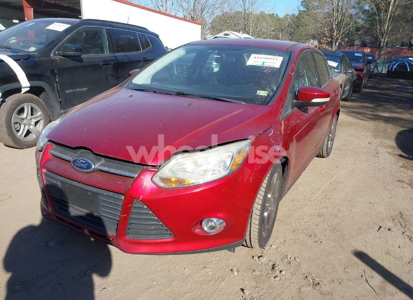 Photo 2 of 2014 Ford Focus SE (VIN 1FADP3F26EL251267)
