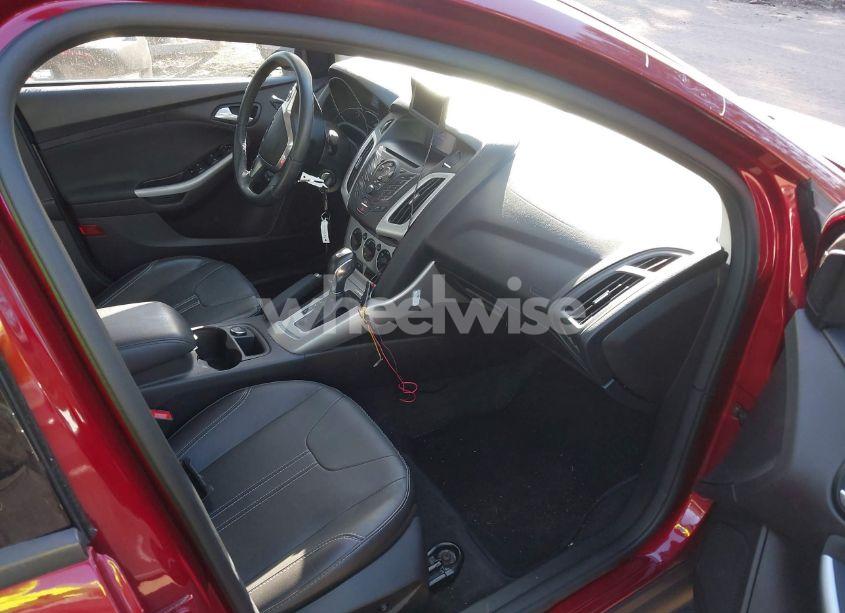 Photo 5 of 2014 Ford Focus SE (VIN 1FADP3F26EL251267)