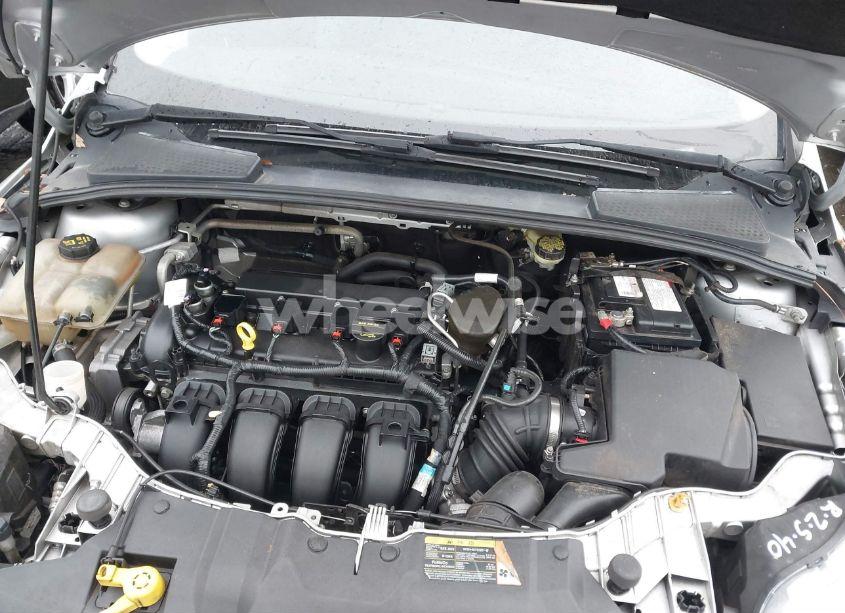 Photo 10 of 2014 Ford Focus SE (VIN 1FADP3F26EL251334)