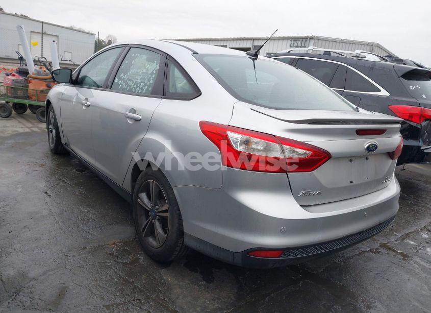 Photo 3 of 2014 Ford Focus SE (VIN 1FADP3F26EL251334)