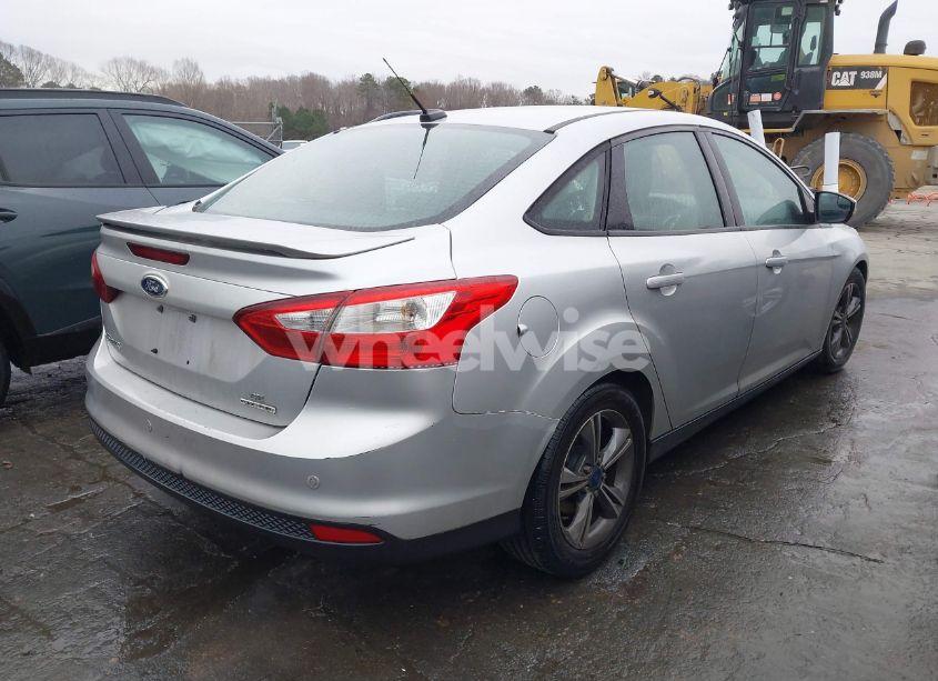 Photo 4 of 2014 Ford Focus SE (VIN 1FADP3F26EL251334)