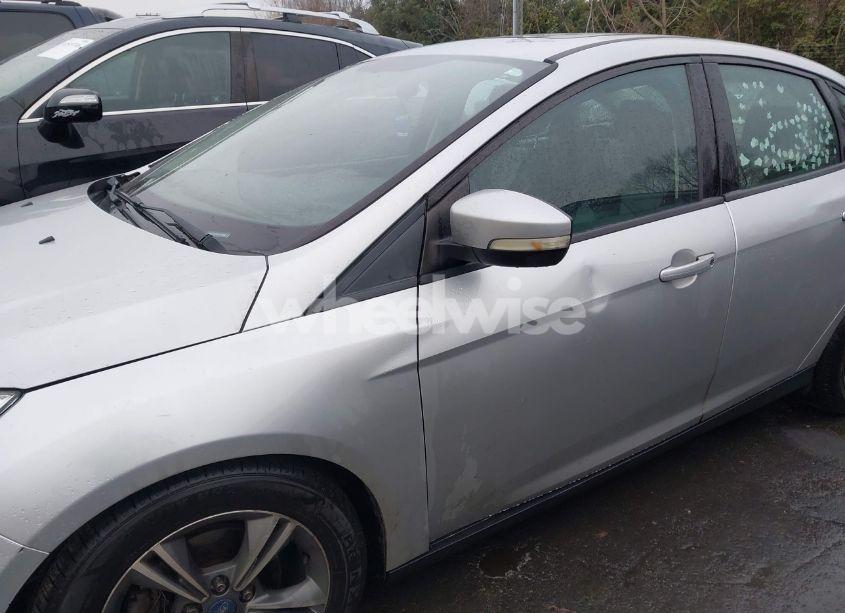 Photo 6 of 2014 Ford Focus SE (VIN 1FADP3F26EL251334)