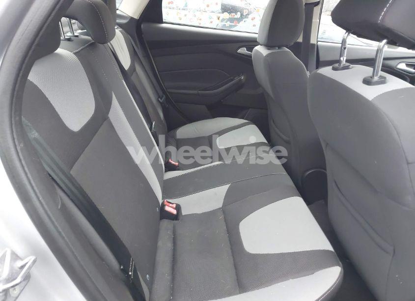 Photo 8 of 2014 Ford Focus SE (VIN 1FADP3F26EL251334)