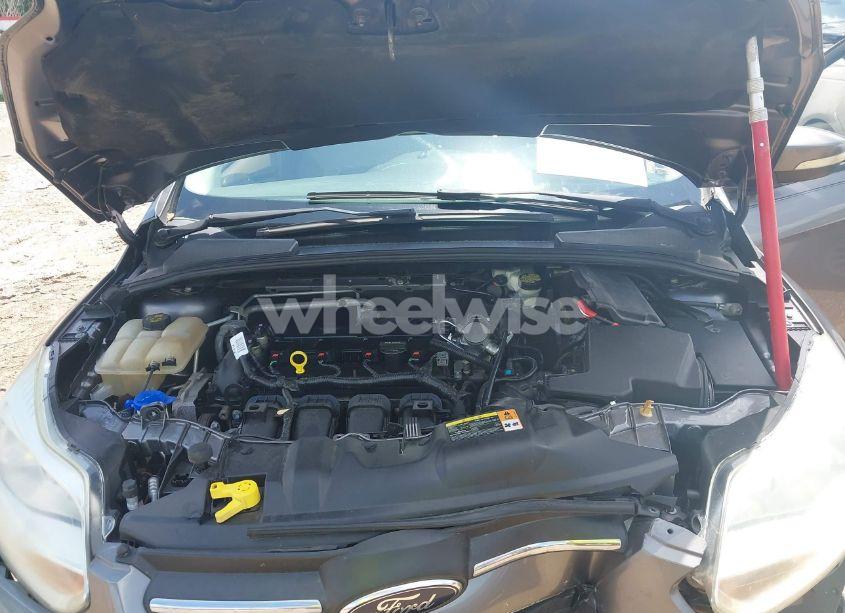 Photo 10 of 2014 Ford Focus SE (VIN 1FADP3F26EL254069)