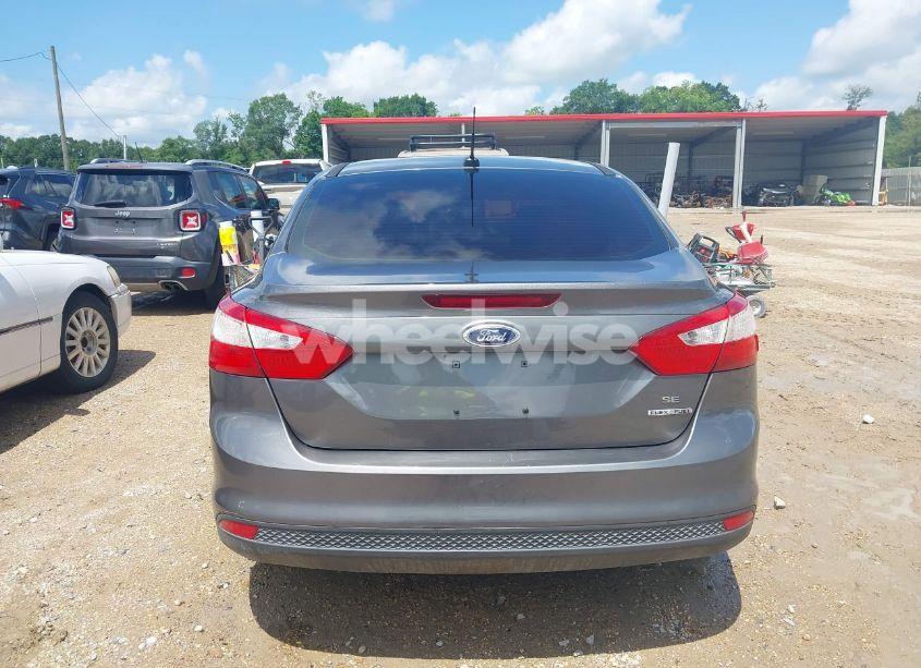 Photo 16 of 2014 Ford Focus SE (VIN 1FADP3F26EL254069)