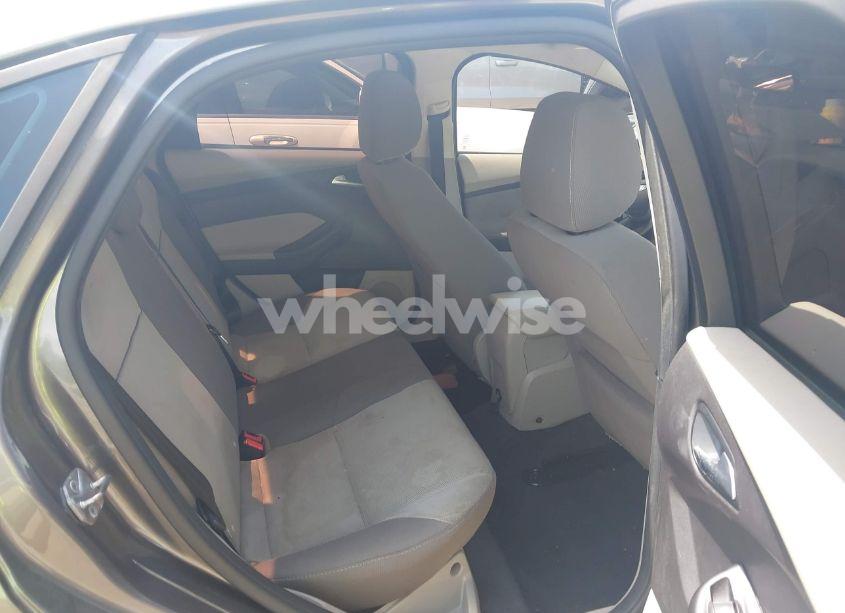 Photo 8 of 2014 Ford Focus SE (VIN 1FADP3F26EL254069)