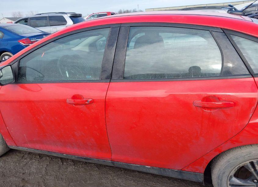 Photo 14 of 2014 Ford Focus SE (VIN 1FADP3F26EL268117)