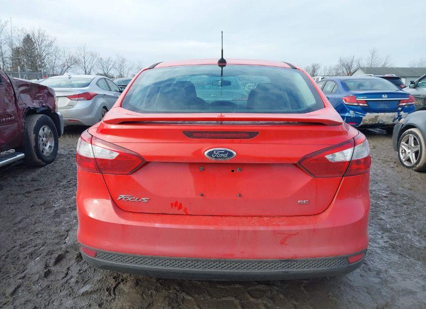Photo 16 of 2014 Ford Focus SE (VIN 1FADP3F26EL268117)