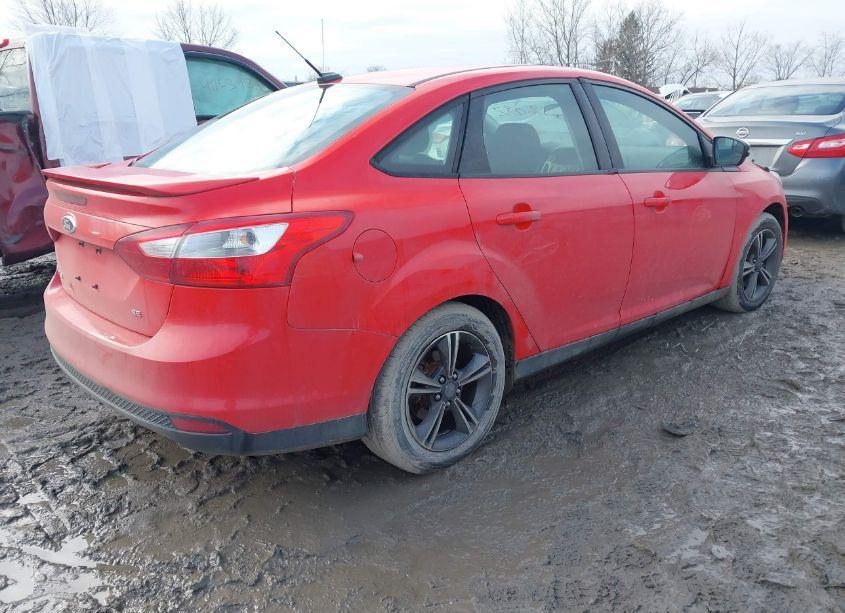 Photo 4 of 2014 Ford Focus SE (VIN 1FADP3F26EL268117)