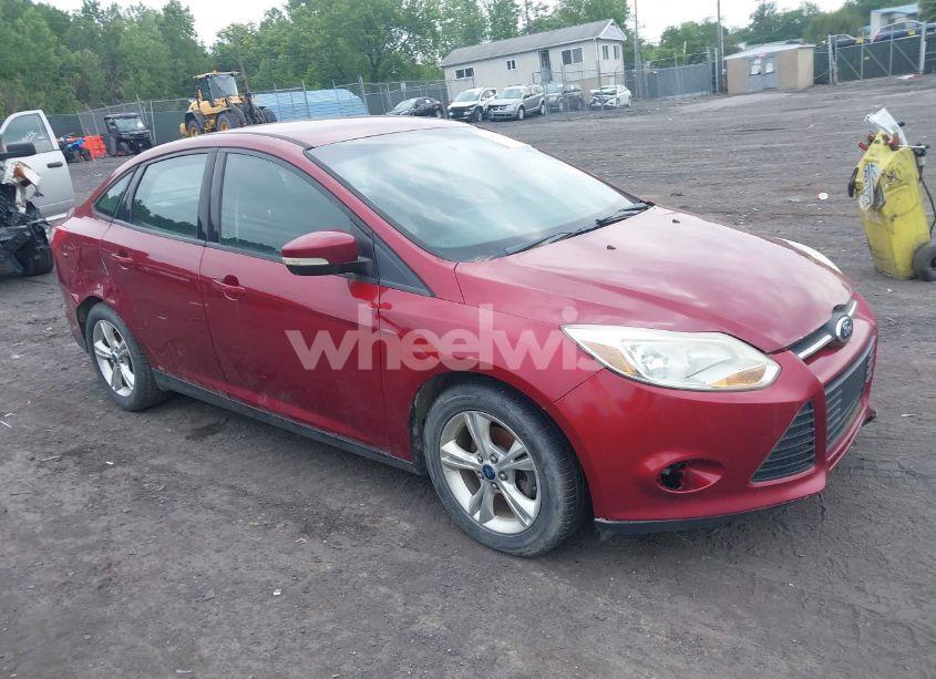 2014 Ford Focus SE (VIN 1FADP3F26EL278713) main photo