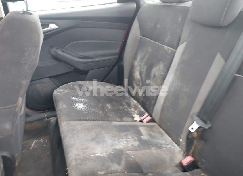 Photo 8 of 2014 Ford Focus SE (VIN 1FADP3F26EL278713)