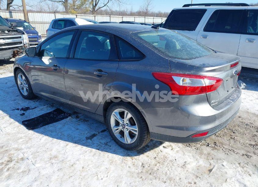 Photo 3 of 2014 Ford Focus SE (VIN 1FADP3F26EL292319)