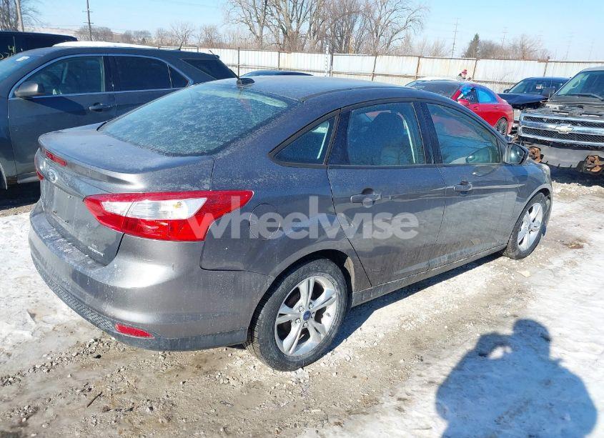 Photo 4 of 2014 Ford Focus SE (VIN 1FADP3F26EL292319)