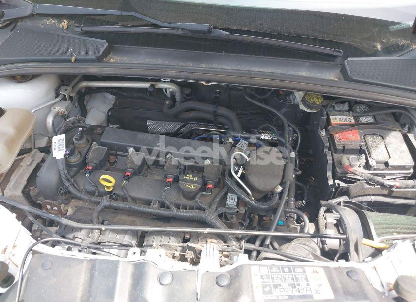 Photo 10 of 2014 Ford Focus SE (VIN 1FADP3F26EL295947)