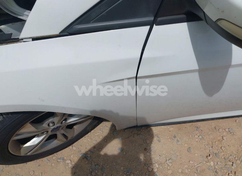 Photo 13 of 2014 Ford Focus SE (VIN 1FADP3F26EL295947)