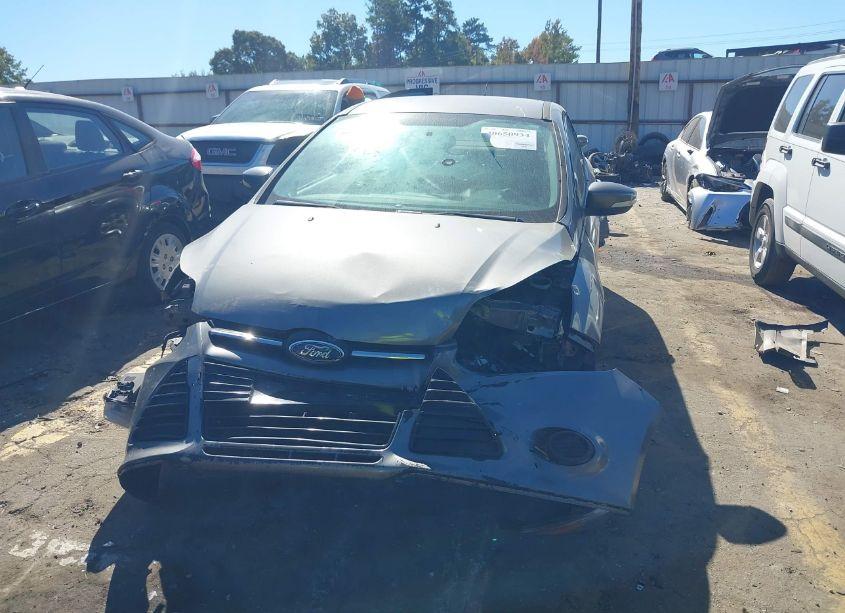 Photo 6 of 2014 Ford Focus SE (VIN 1FADP3F26EL322872)