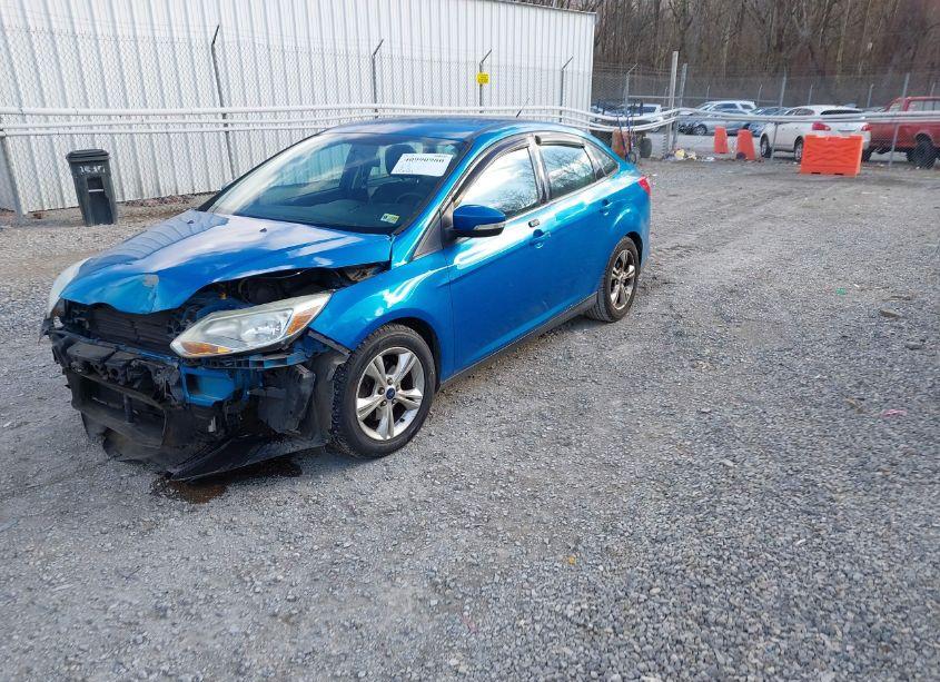 Photo 2 of 2014 Ford Focus SE (VIN 1FADP3F26EL346296)