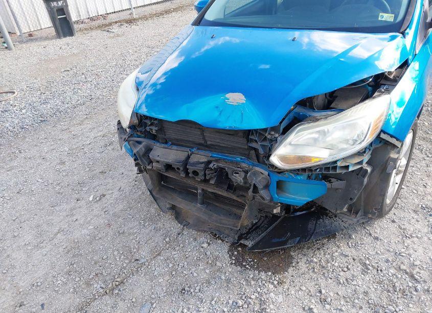 Photo 6 of 2014 Ford Focus SE (VIN 1FADP3F26EL346296)