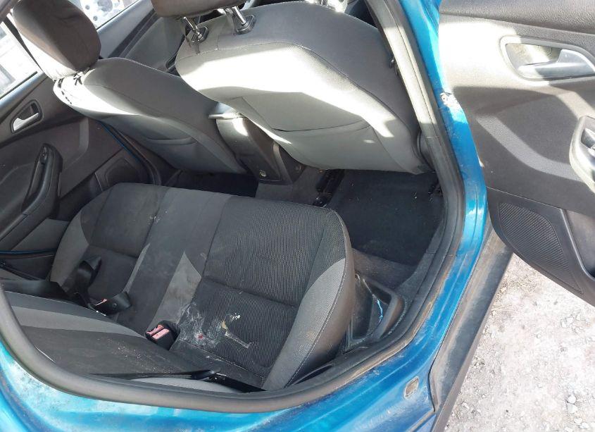 Photo 8 of 2014 Ford Focus SE (VIN 1FADP3F26EL346296)