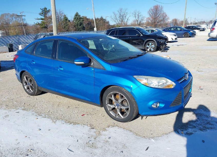 2014 Ford Focus SE (VIN 1FADP3F26EL346394) main photo