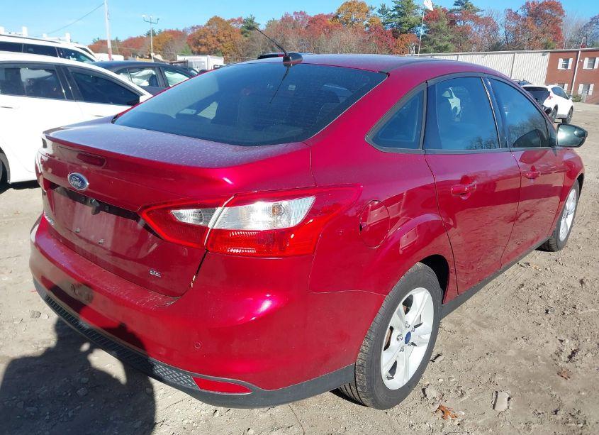 Photo 4 of 2014 Ford Focus SE (VIN 1FADP3F26EL353023)