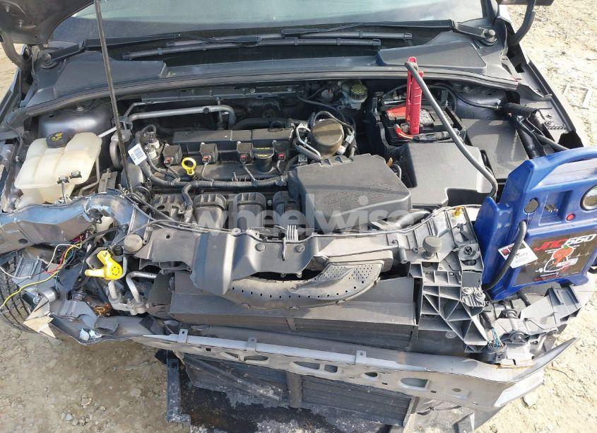 Photo 10 of 2014 Ford Focus SE (VIN 1FADP3F26EL370629)